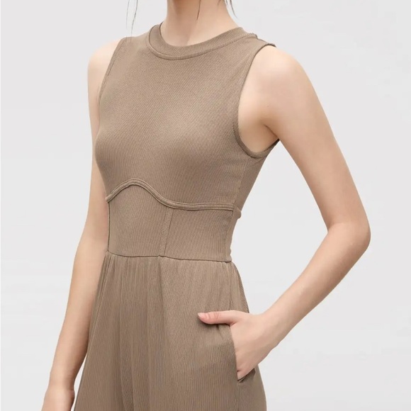 Cider Sleeveless Tan Jumpsuit Size M - Picture 3 of 7